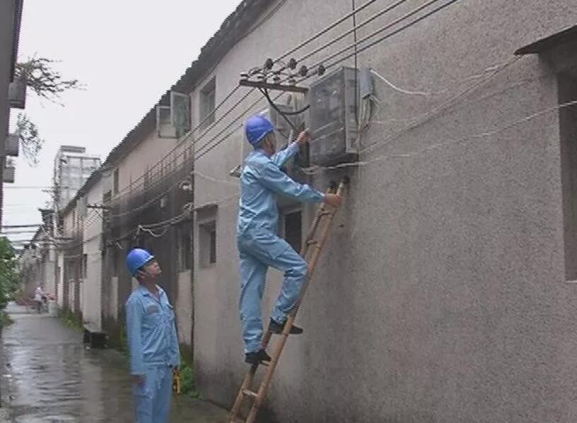私拆電表竊電4萬多度，榕城一男子被刑拘